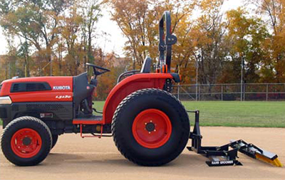 Rahn Groomer manufactures a range of hitches for our professional aggregate and turf grooming equipment, including 3-Point hitches to allow for hydraulic equipment.