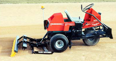 Rahn Groomer manufactures a range of hitches for our professional aggregate and turf grooming equipment, including Jacobsen and Cushman equipment from Textron.